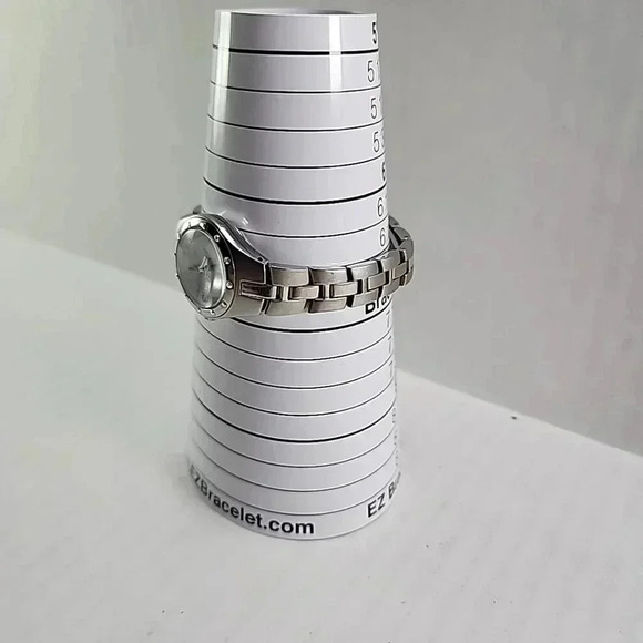 Womens Timex White Dial Crystal Watch Stainless Steel Band New Battery Dainty - Picture 8 of 16